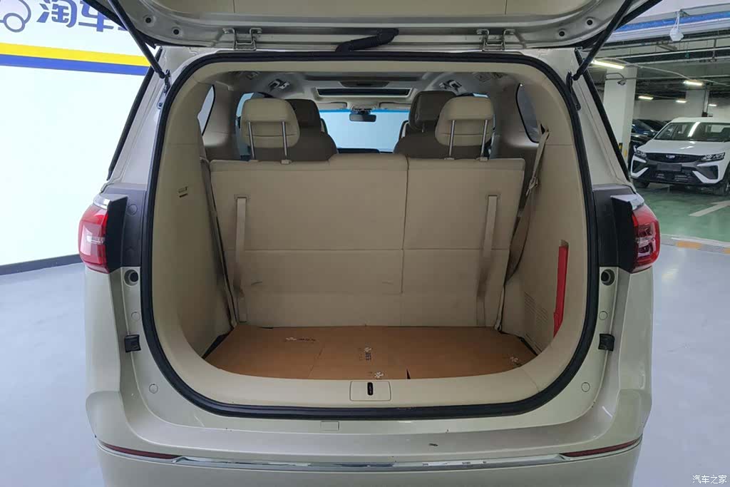 Buick GL8, 2022 4