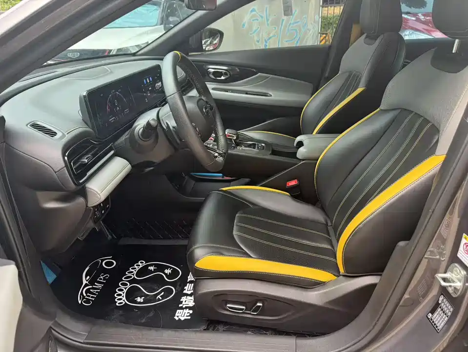 Trumpchi Shadow Leopard