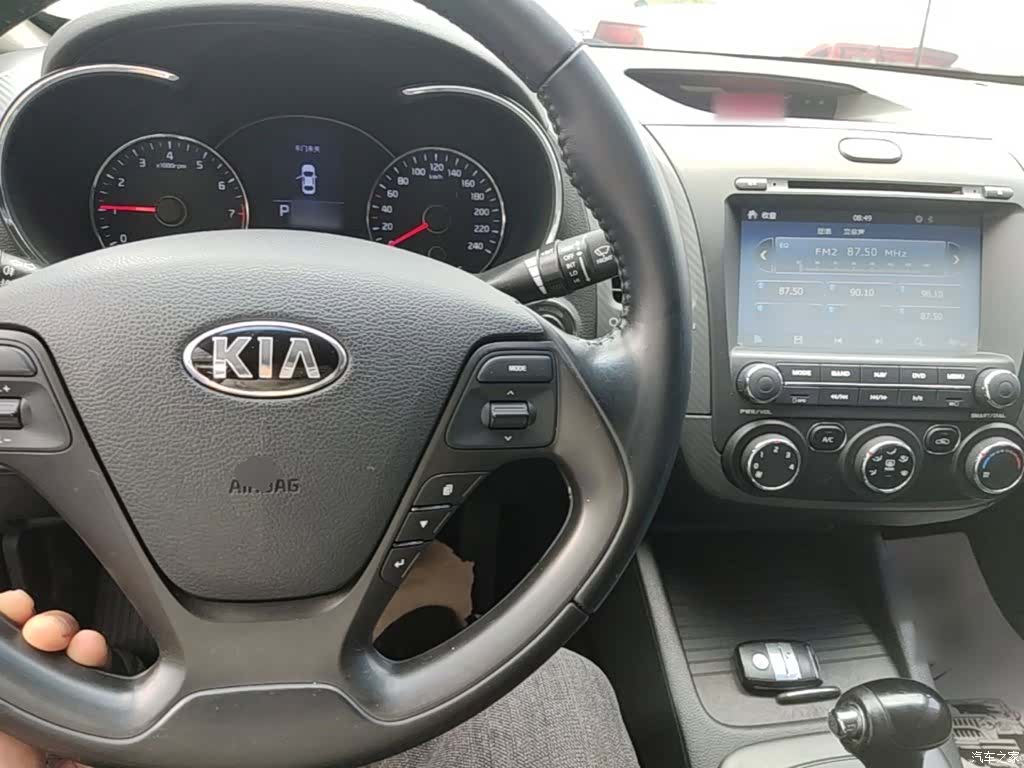 Kia K3, 2015 10