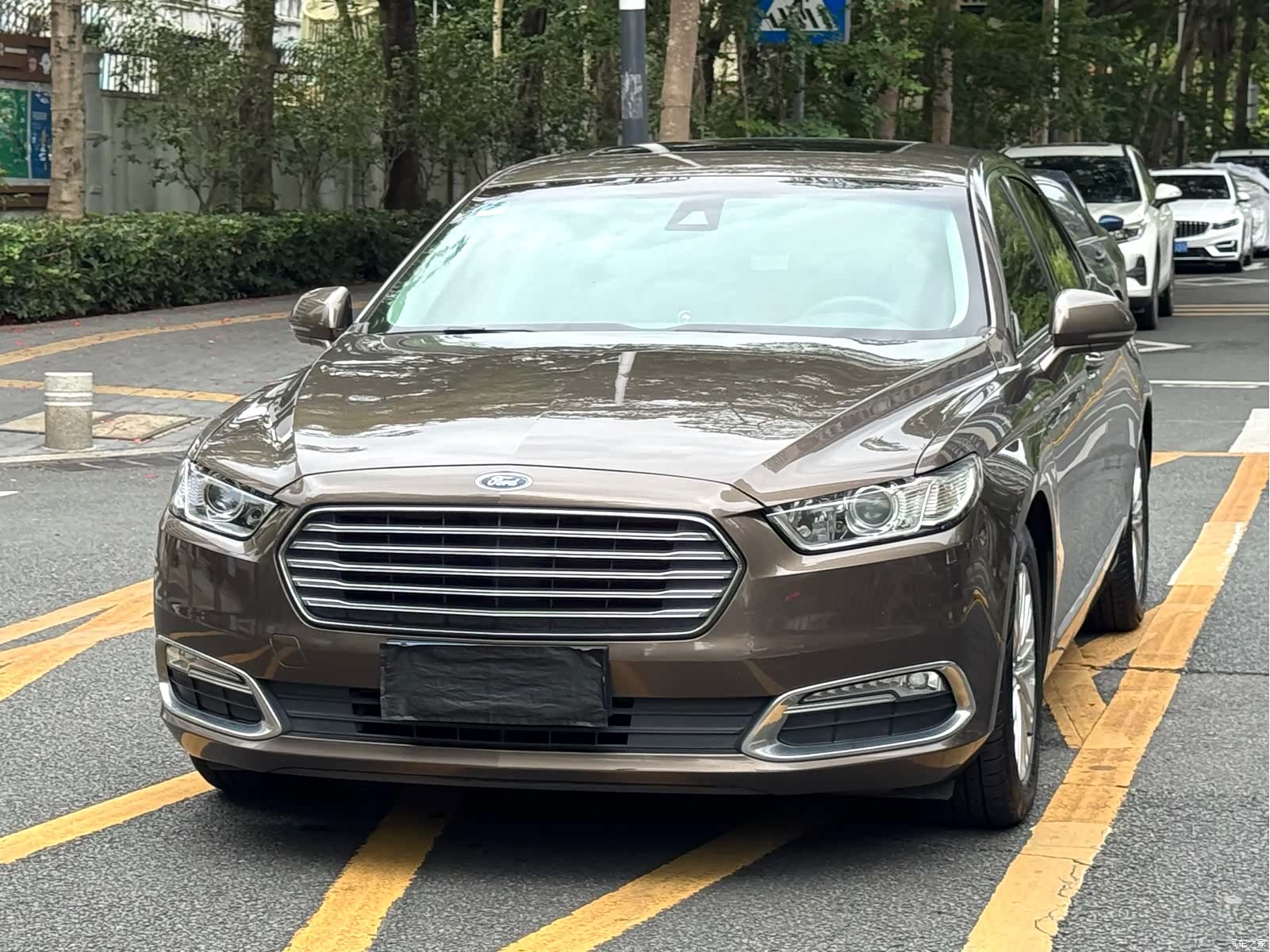 Ford Taurus, 2016 4