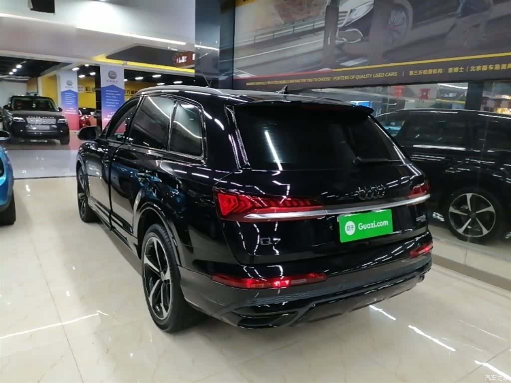 Audi Q7, 2021 все фото