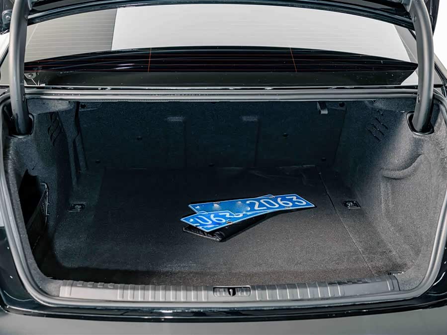 Audi A6L 2023, фото 23