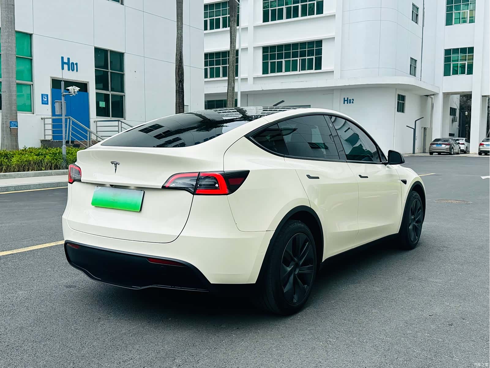 Tesla Model Y, 2024 7