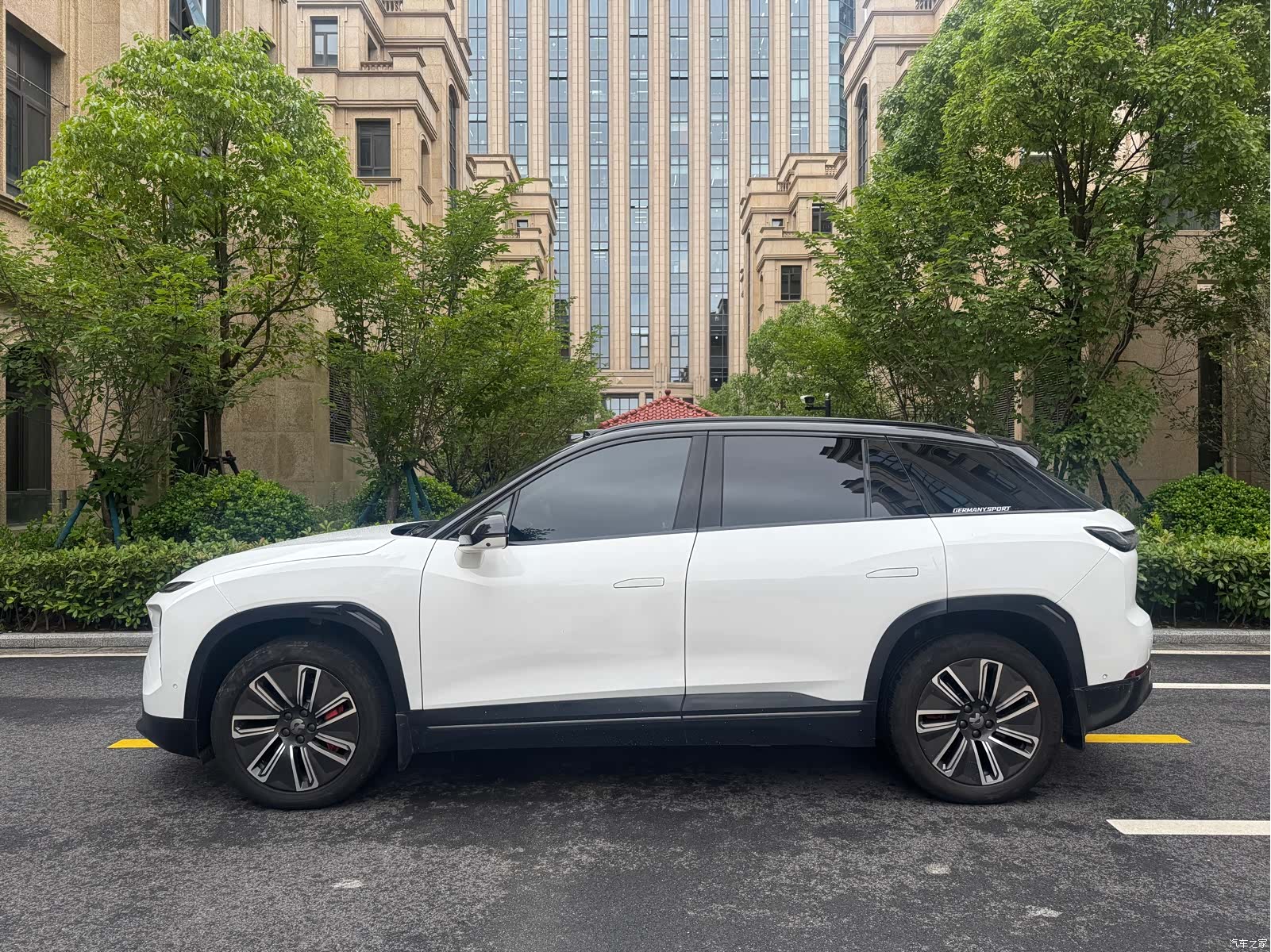 NIO ES7, 2022 4
