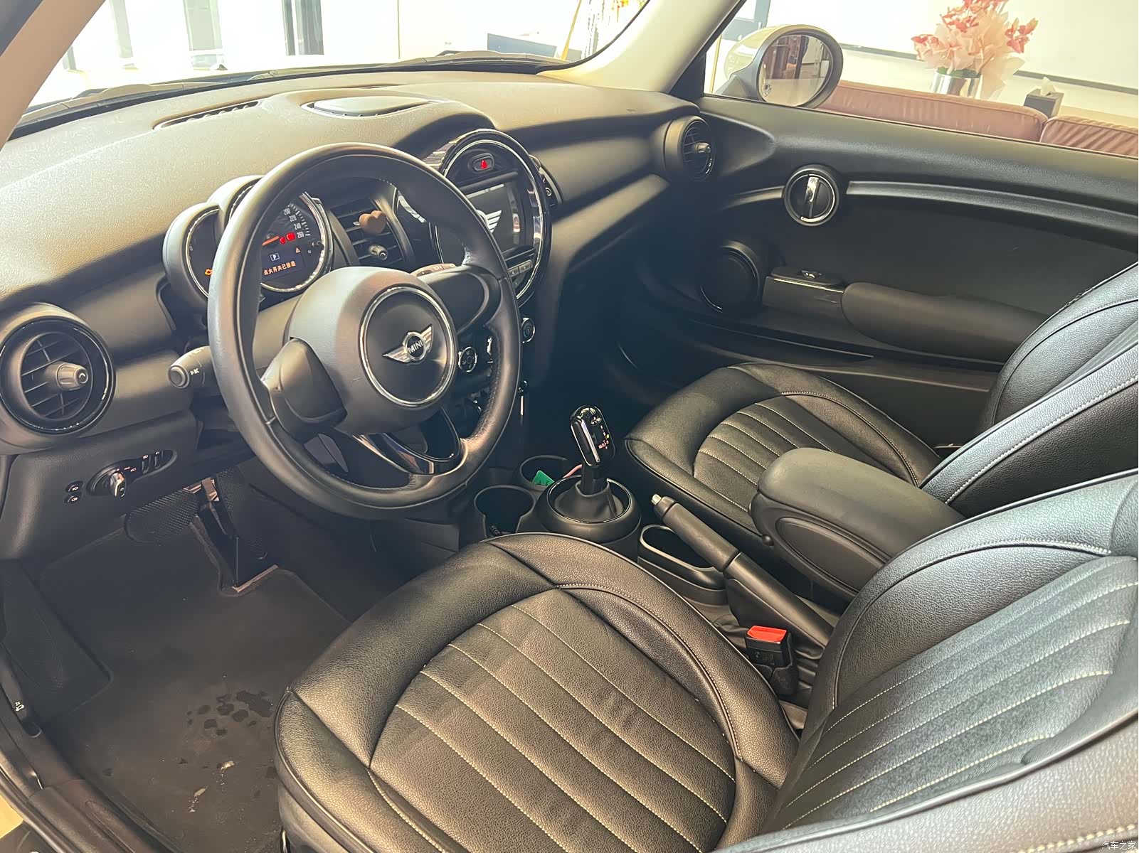 Mini ONE, 2018 8