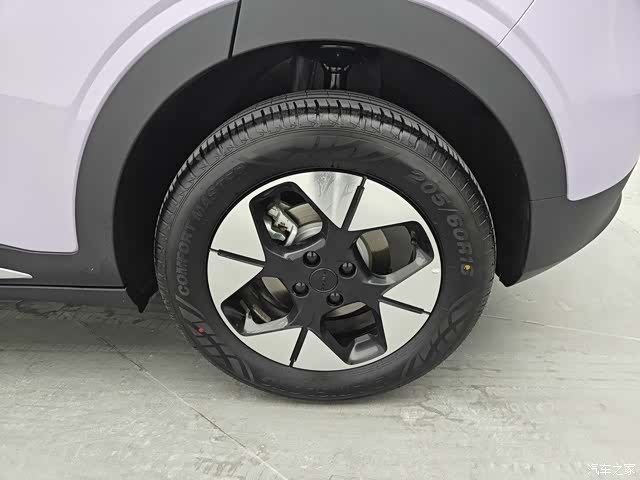 Geely Xingyuan, 2025 14