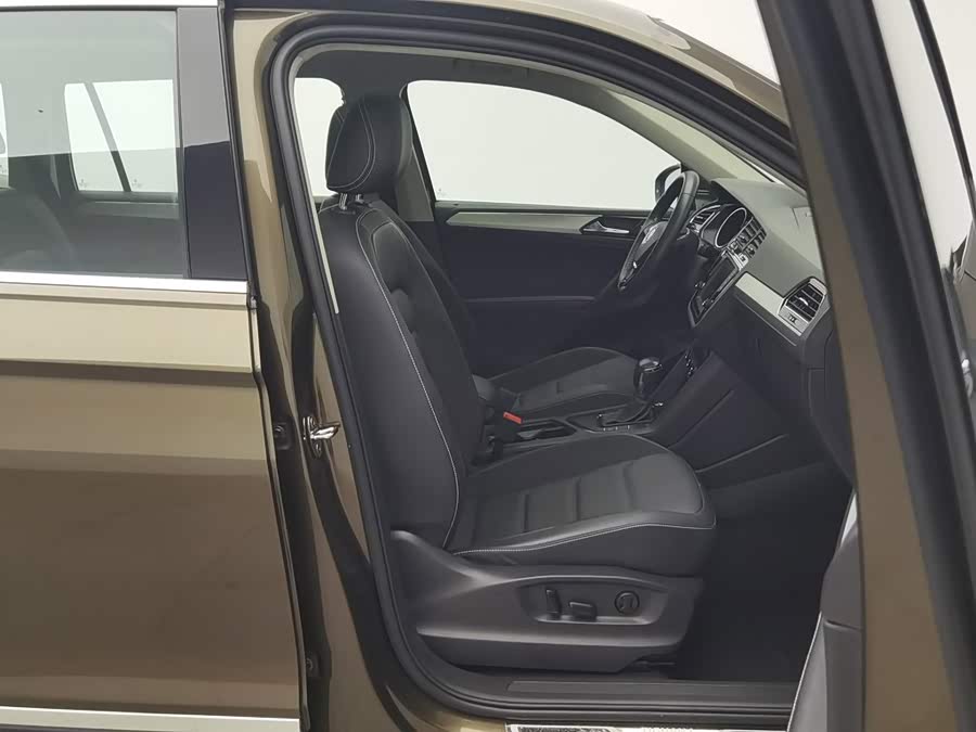 Volkswagen Tiguan L 2018, фото 23