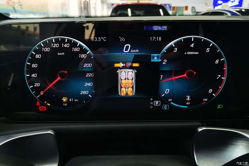 Mercedes-Benz GLB, 2022 14