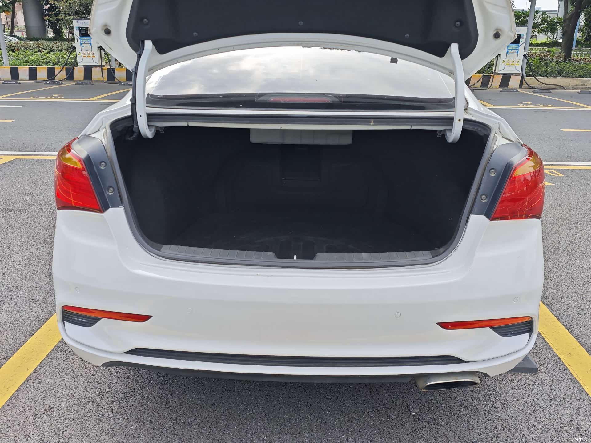 Hyundai GLS, 2017 22
