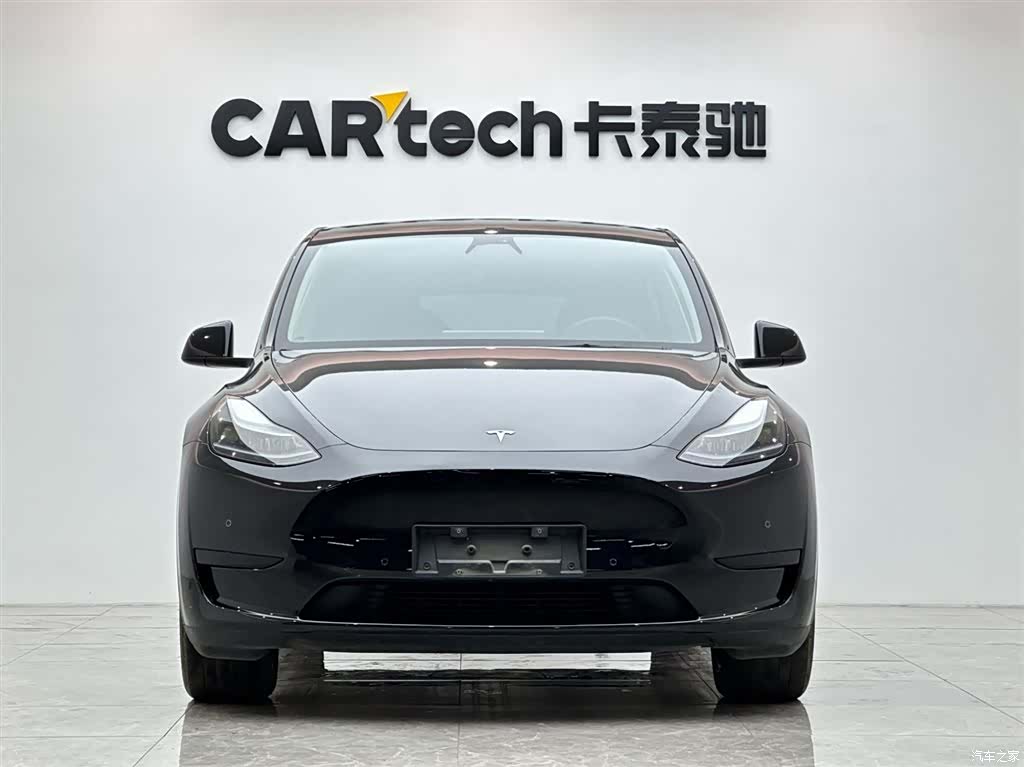 Tesla Model Y, 2023 7