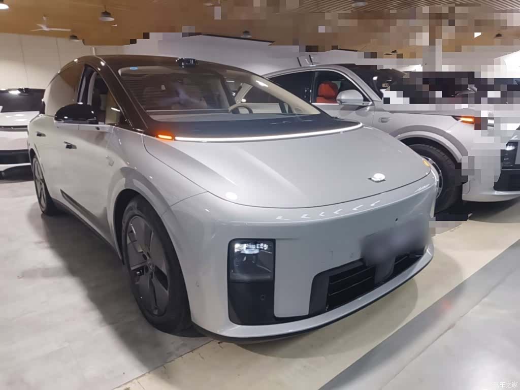 Li Auto i8, 2026 4
