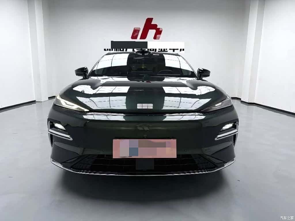 Geely 8, 2025 2
