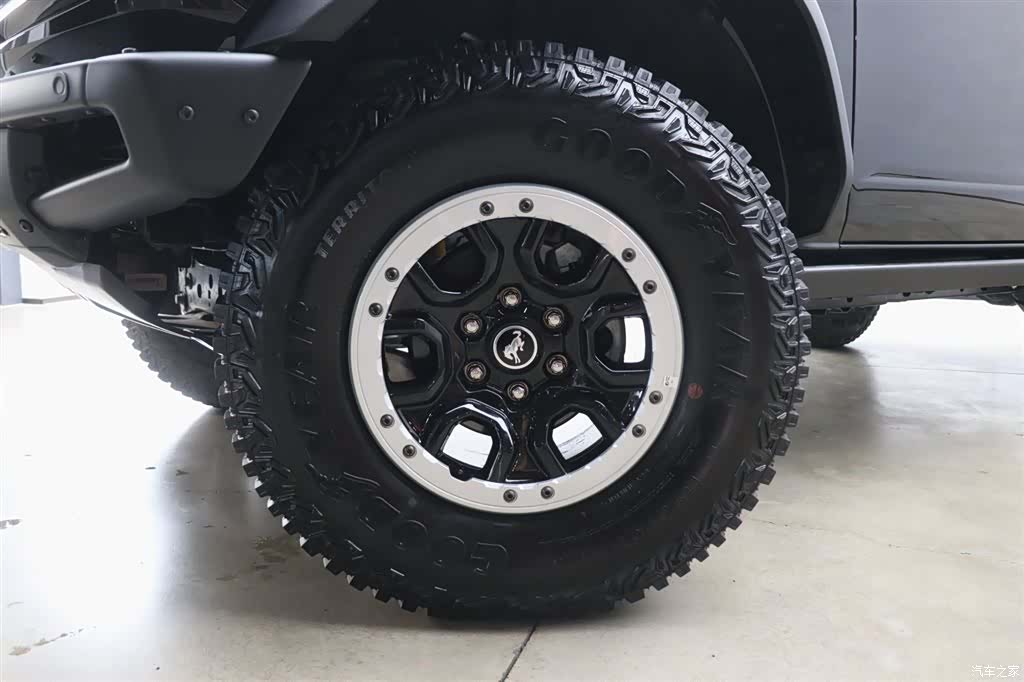 Ford Bronco, 2025 25