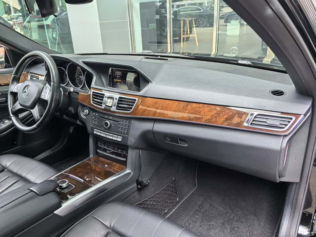 Mercedes-Benz E-Class, 2015 8