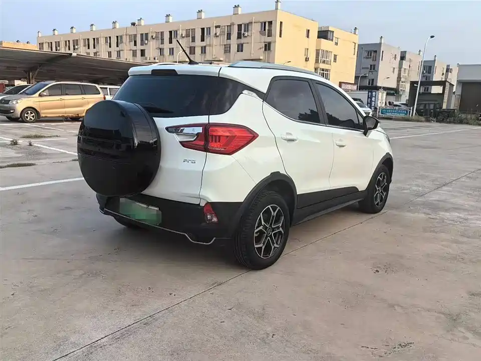 BYD Yuan Pro BYD Yuan Pro