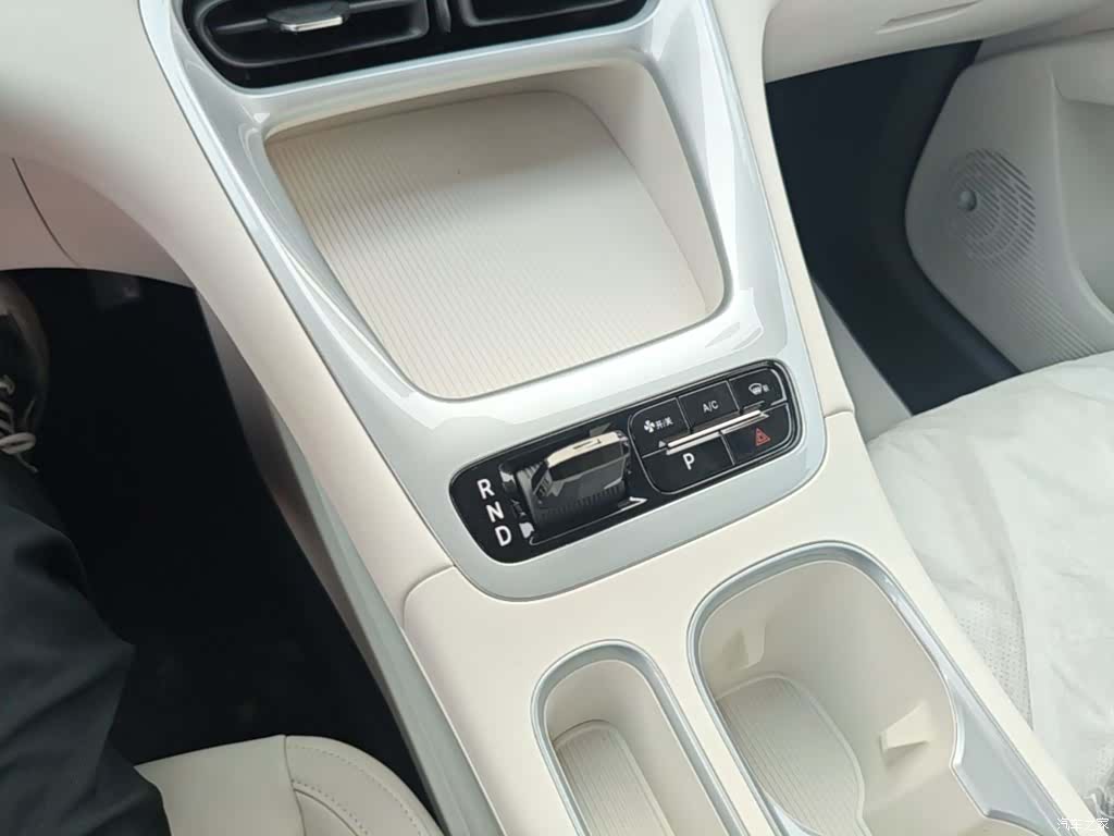 Geely Xingyuan, 2026 14