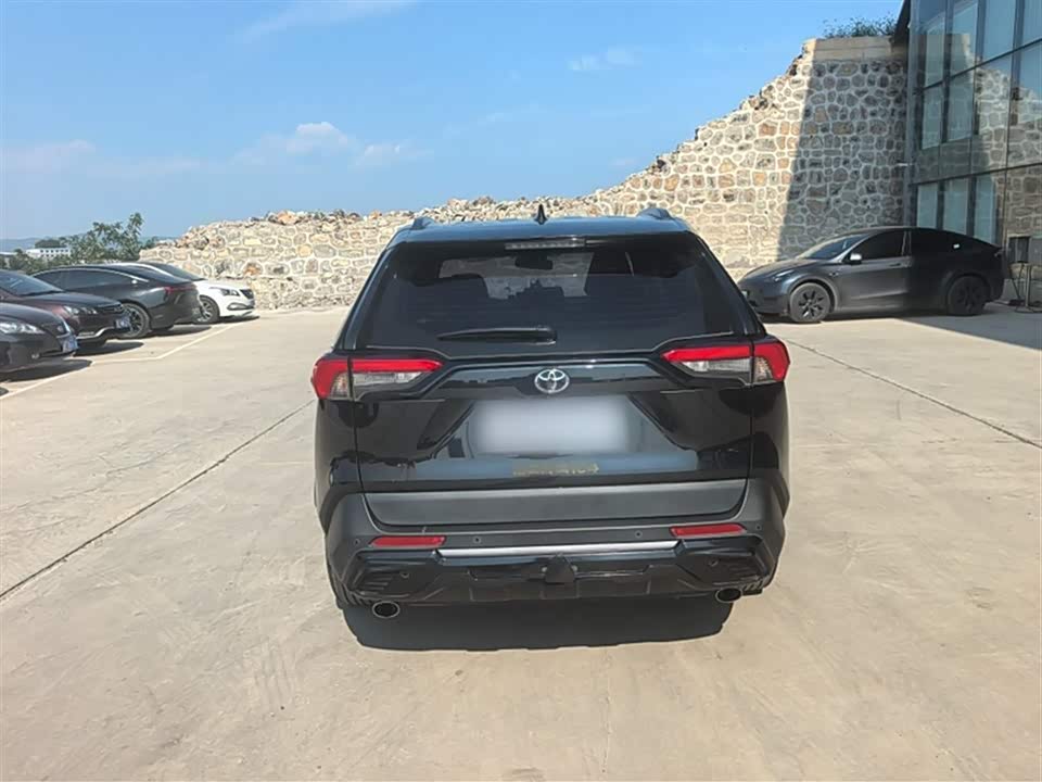 Toyota RAV4 Rongfang