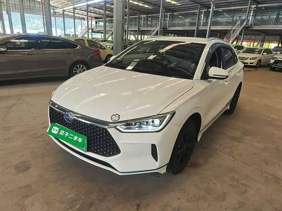 BYD e2