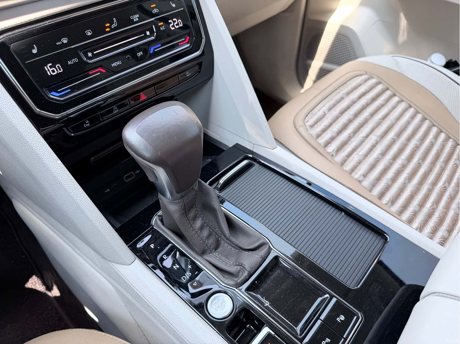 Volkswagen Viloran, 2020 22