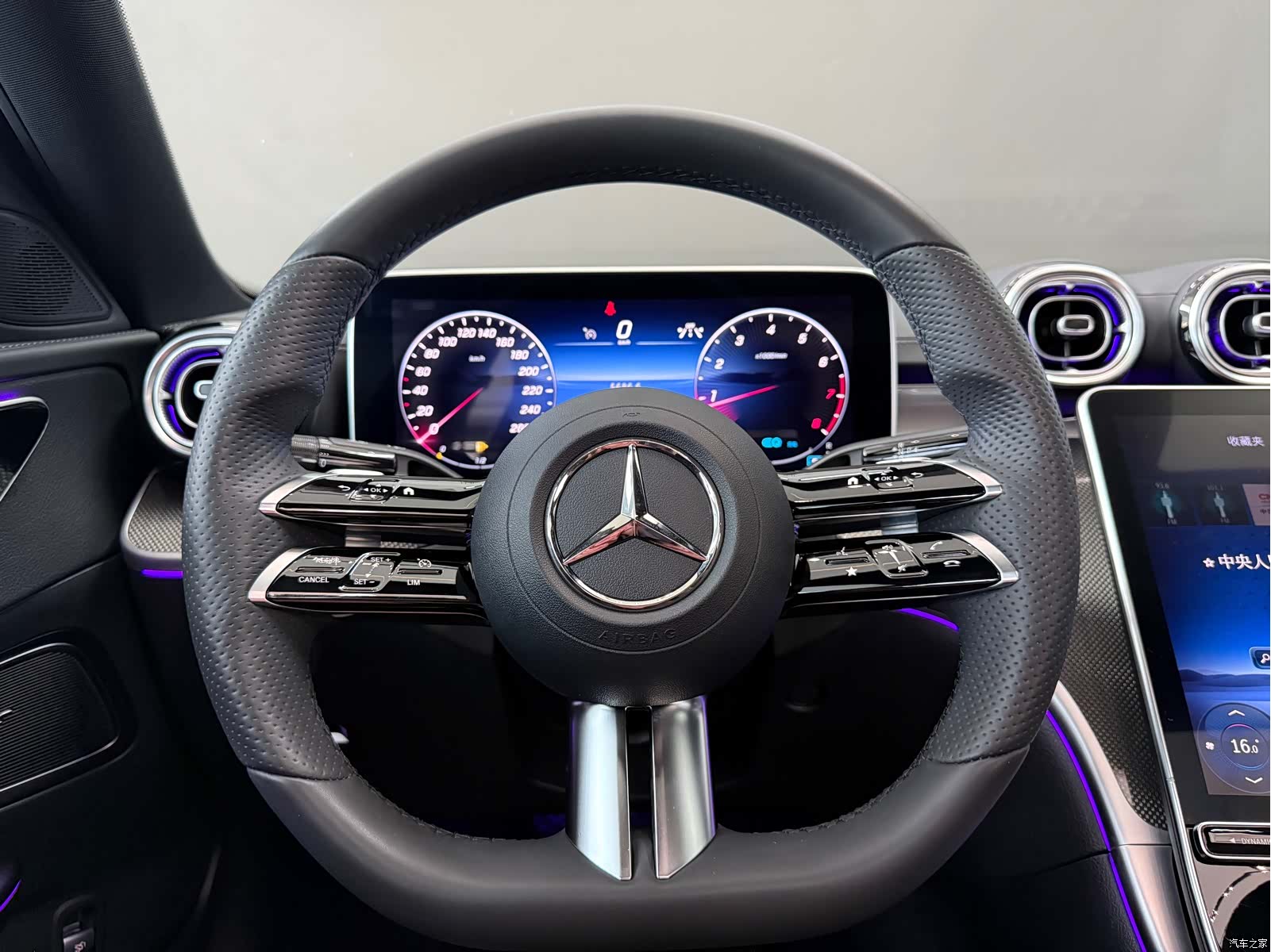 Mercedes-Benz C-Class, 2022 15