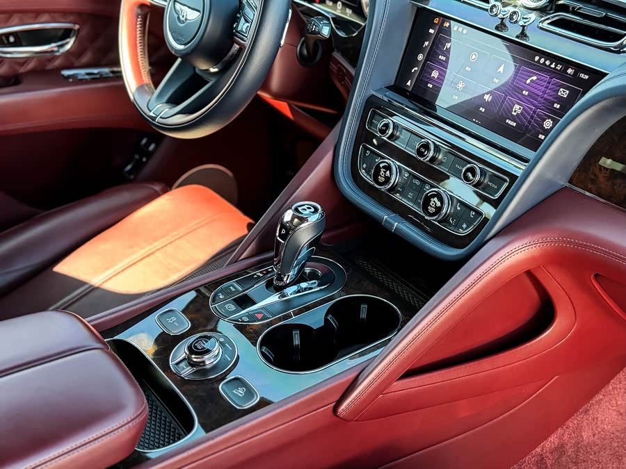 Bentley Bentayga 2020, фото 7