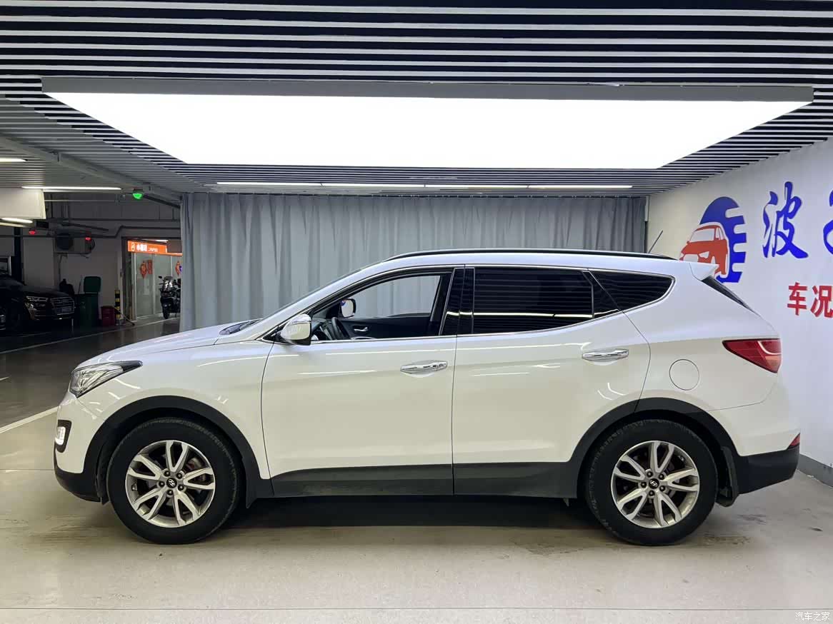 Hyundai Santa Fe, 2015 4