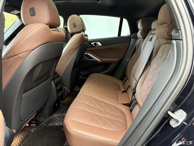 BMW X6, 2023 9