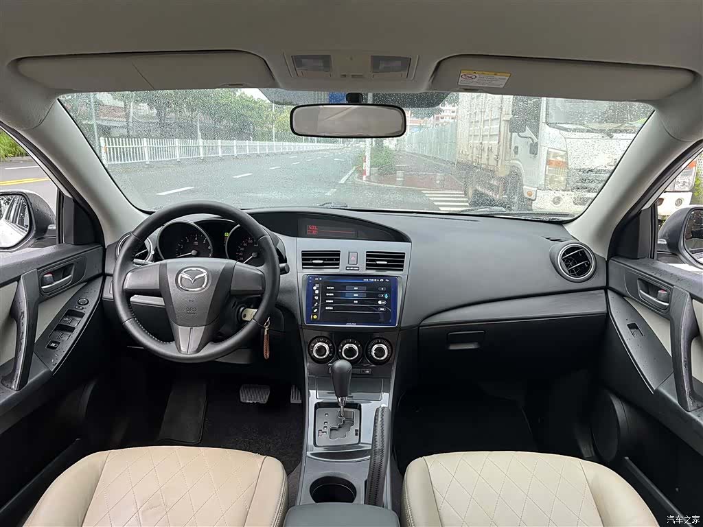 Mazda 3, 2015 11