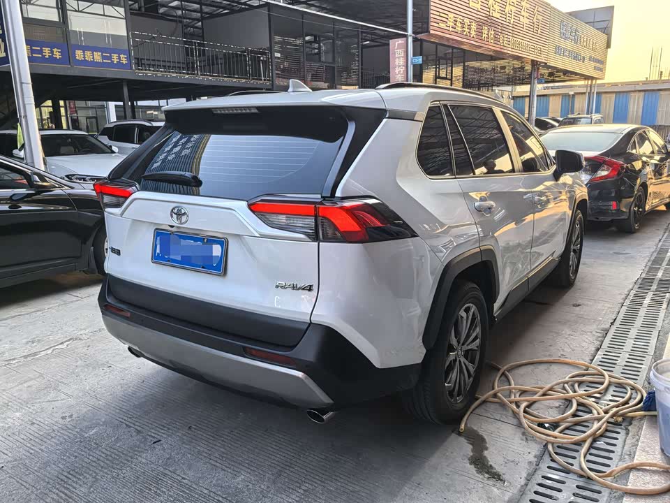 Toyota RAV4 Rongfang