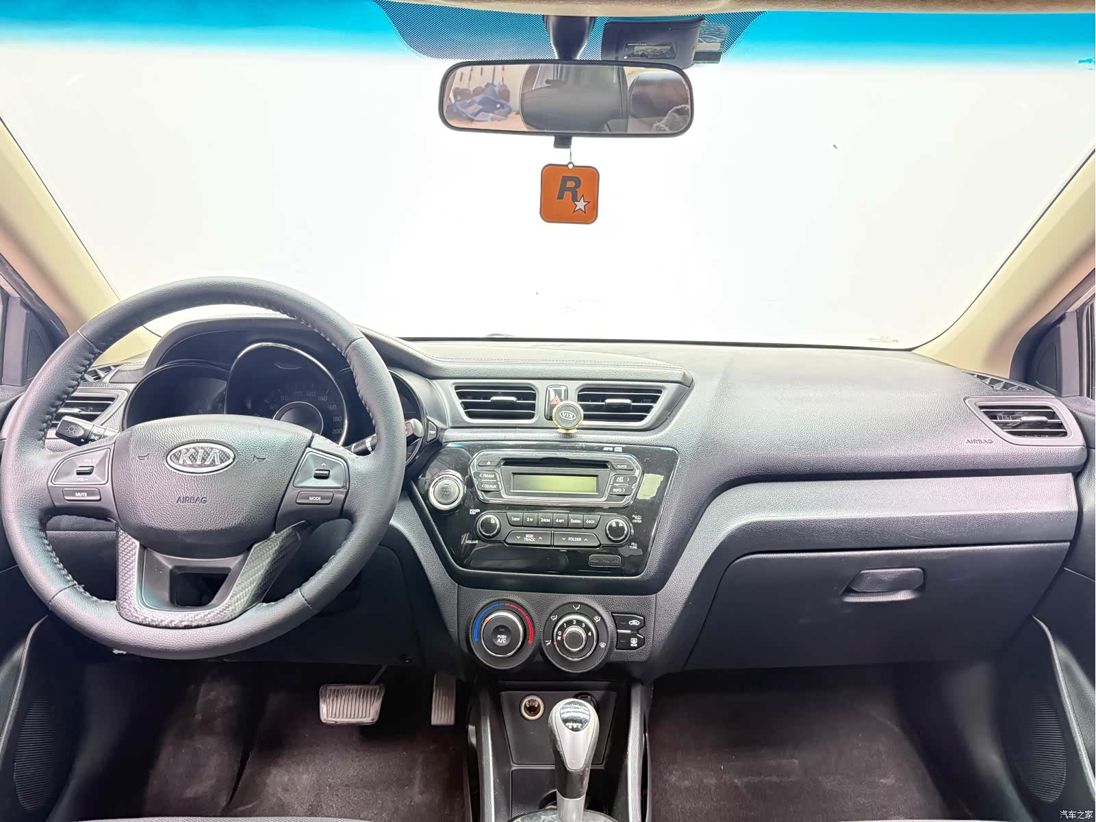 Kia K2, 2012 6