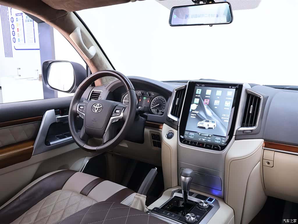 Toyota Land Cruiser, 2019 14
