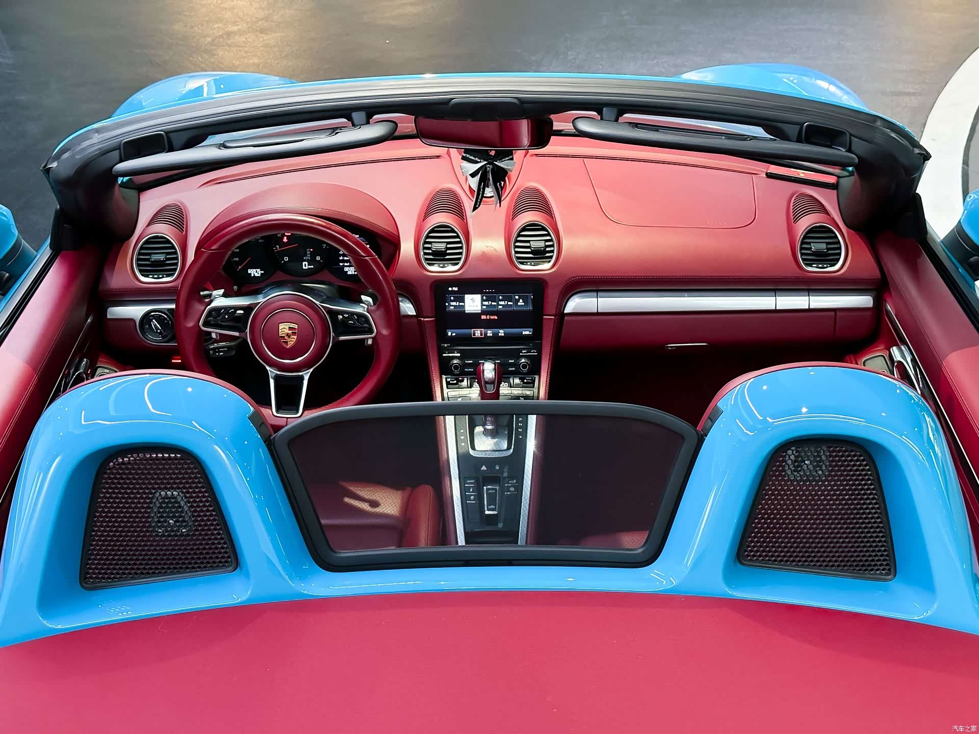 Porsche Boxster, 2018 10