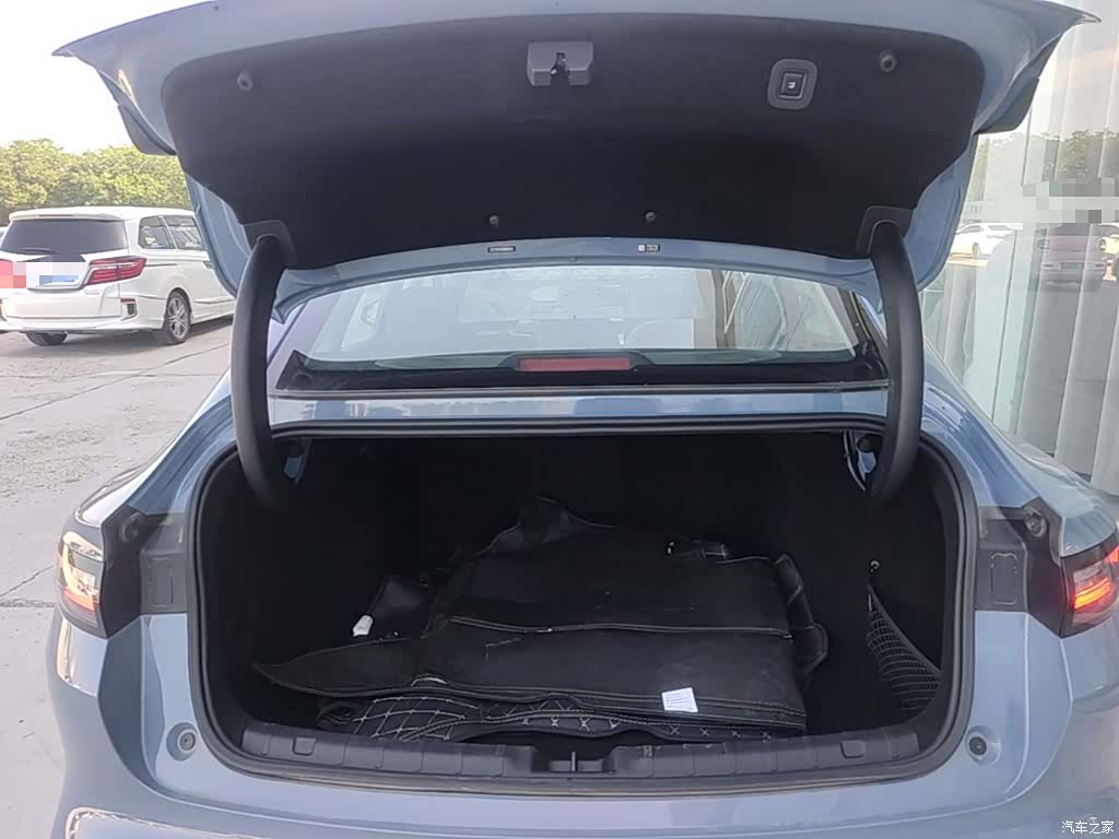 Leapmotor B01, 2025 19