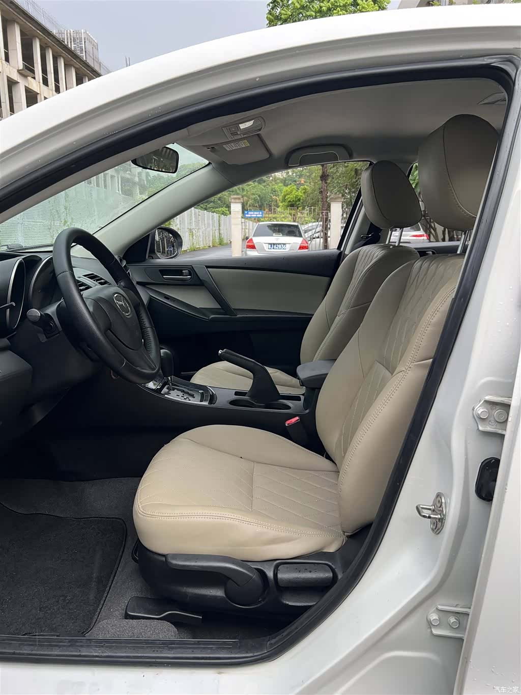 Mazda 3, 2015 4