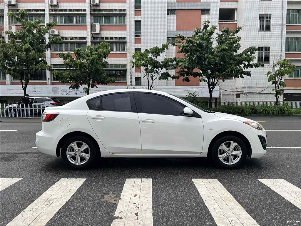 Mazda 3, 2015 6