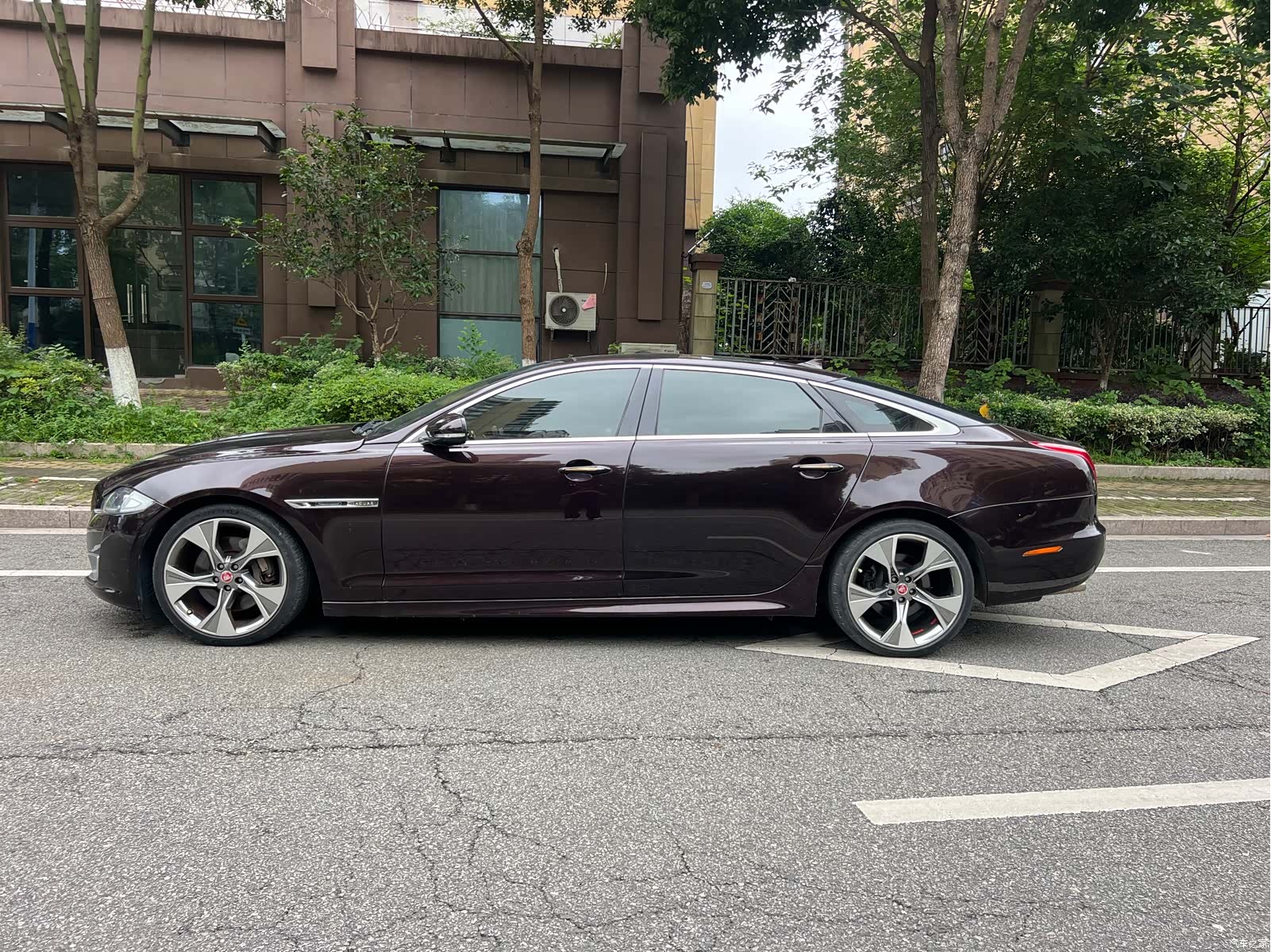 Jaguar XJ, 2014 все фото