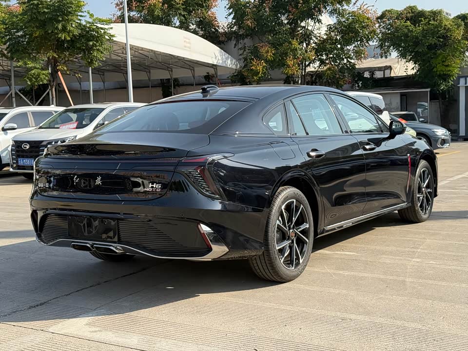 Hongqi H6
