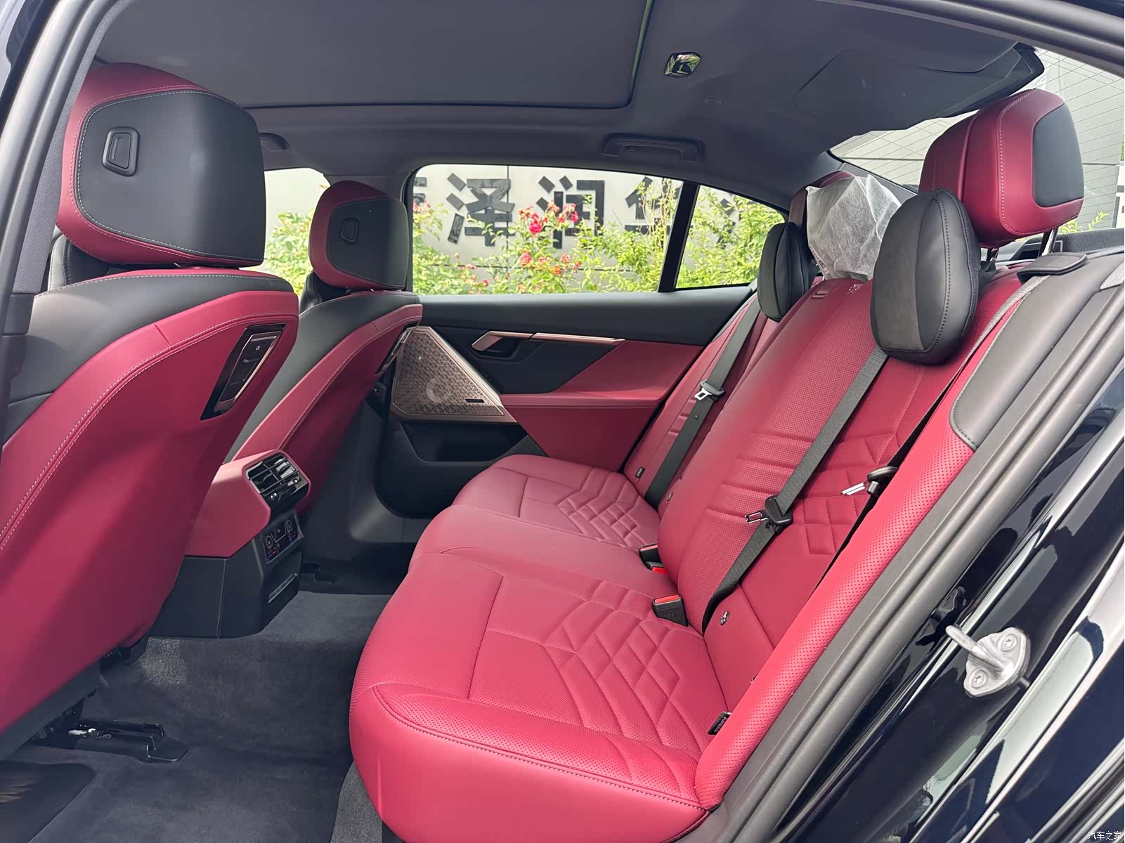 BMW 5 Series, 2024 13