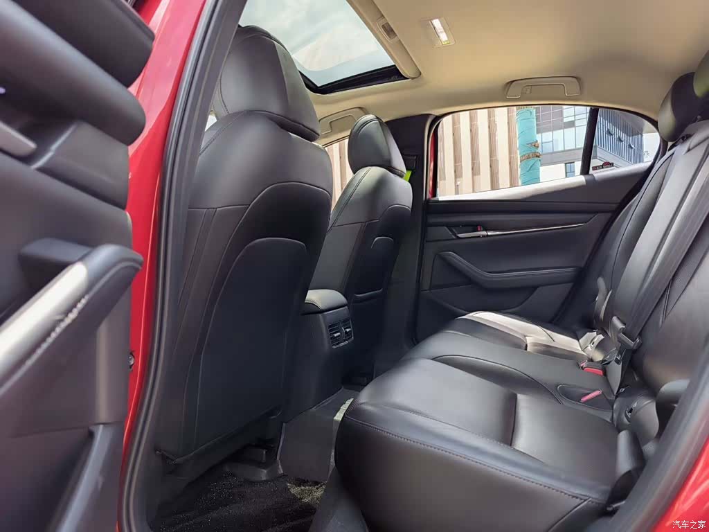 Mazda Mazda3, 2019 17