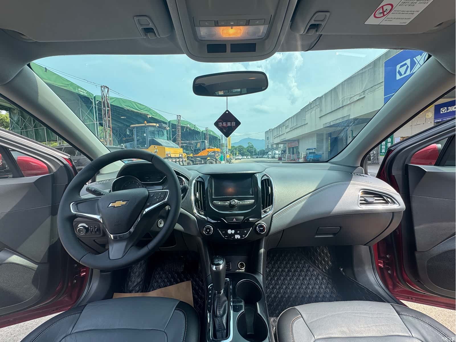 Chevrolet 320, 2019 6