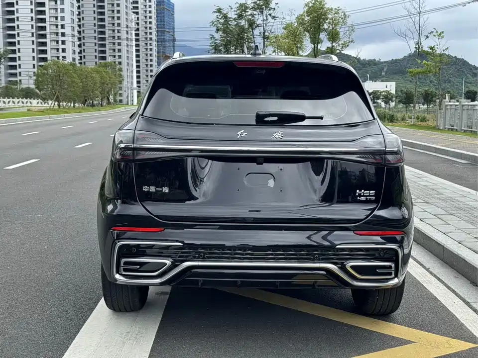 Hongqi HS5