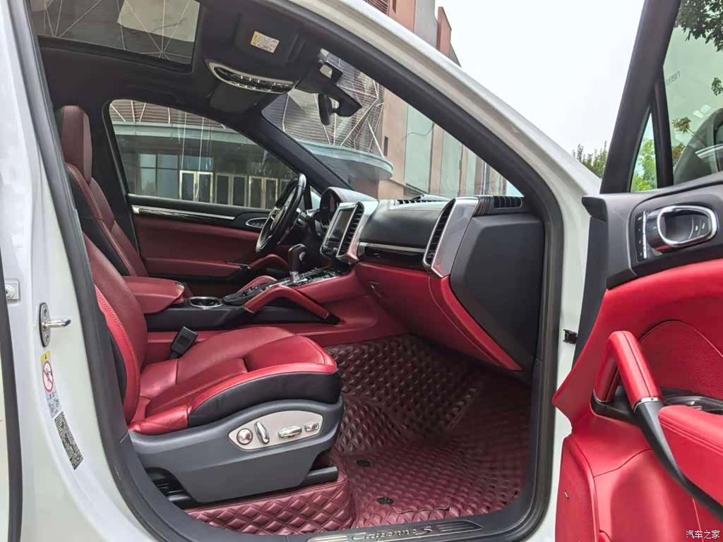 Porsche Cayenne, 2018 11