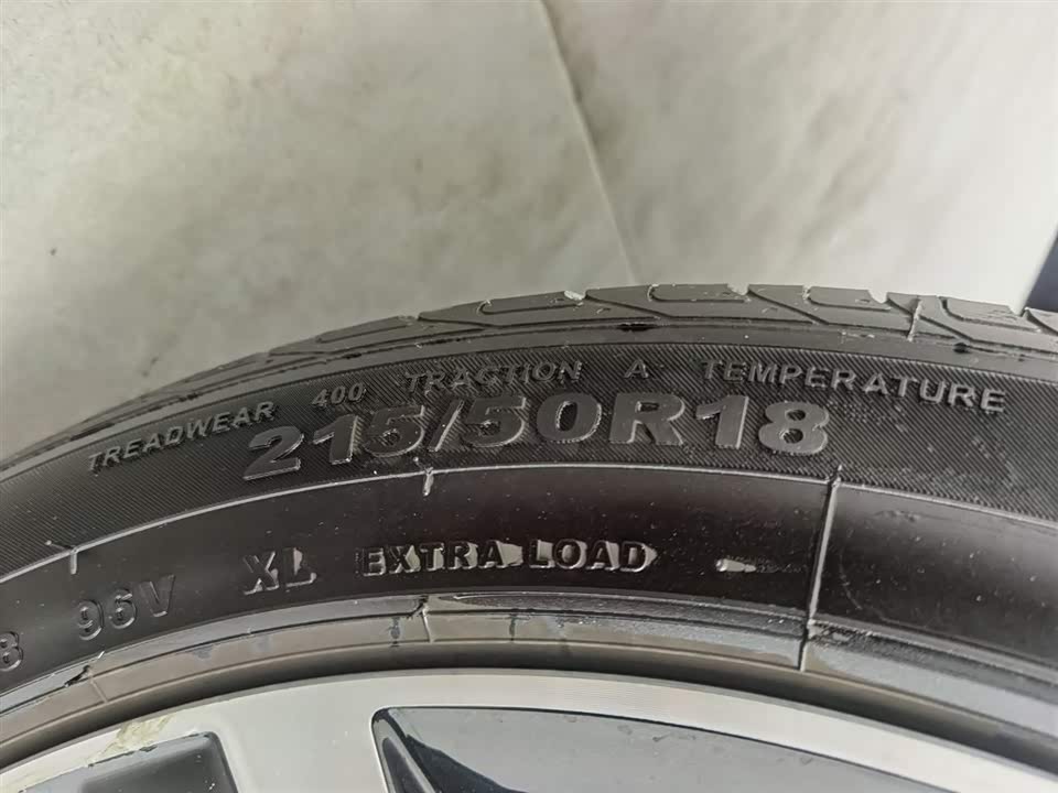 Volkswagen T-ROC exploring Songs