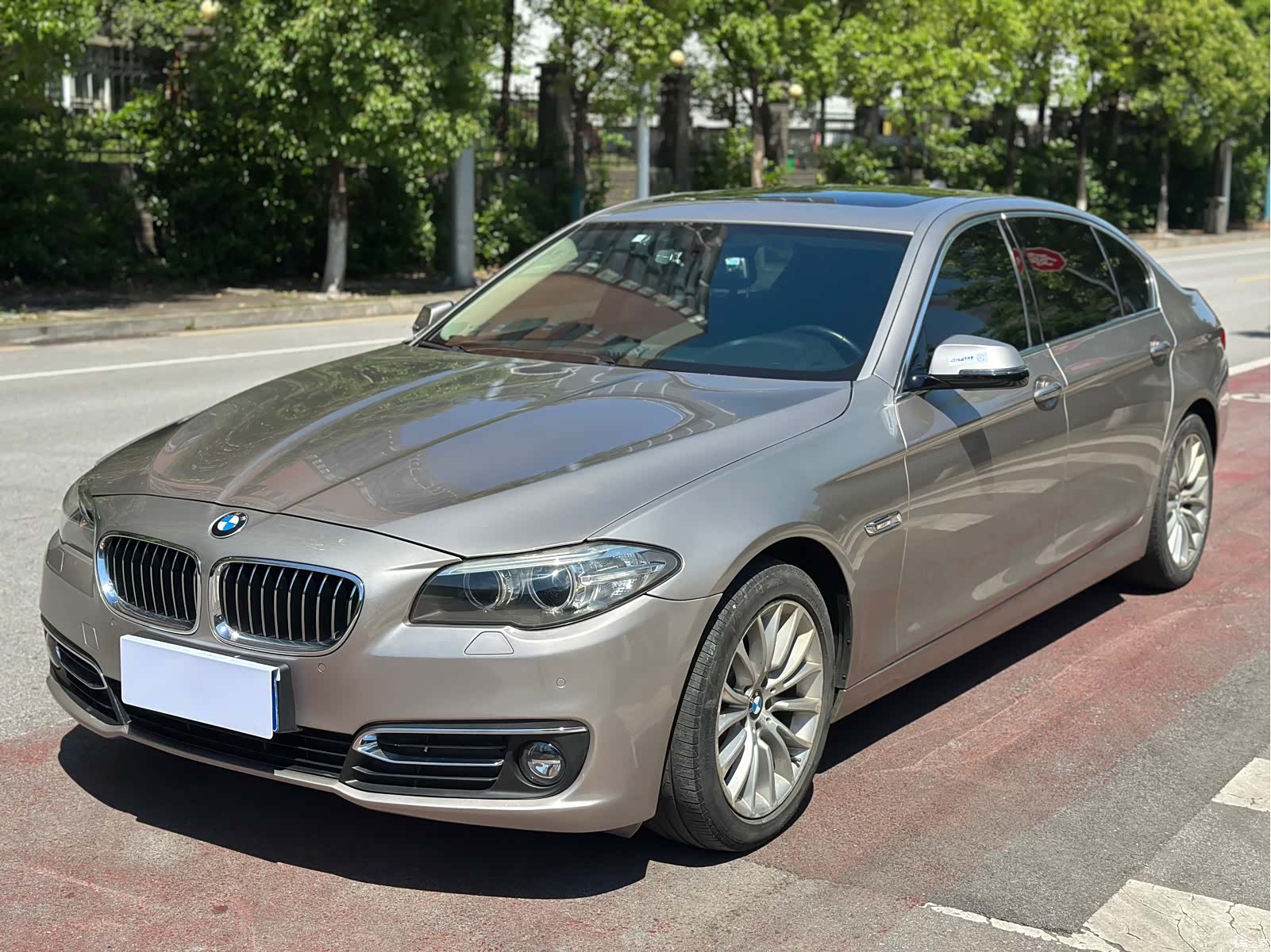 BMW 5 Series, 2017 1