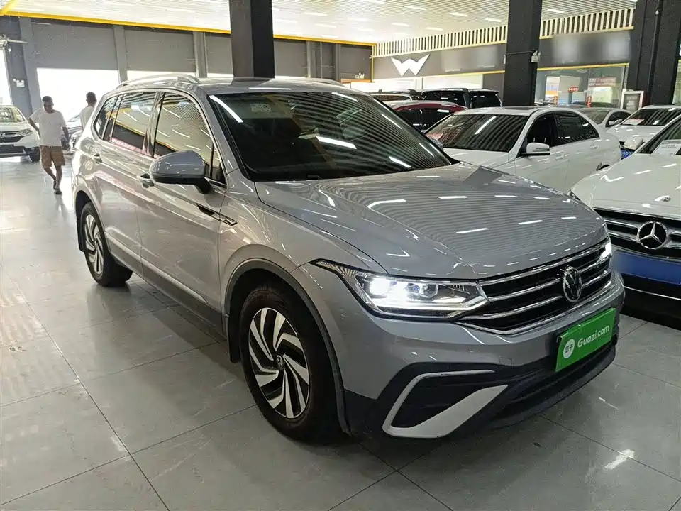 Volkswagen Tiguan L