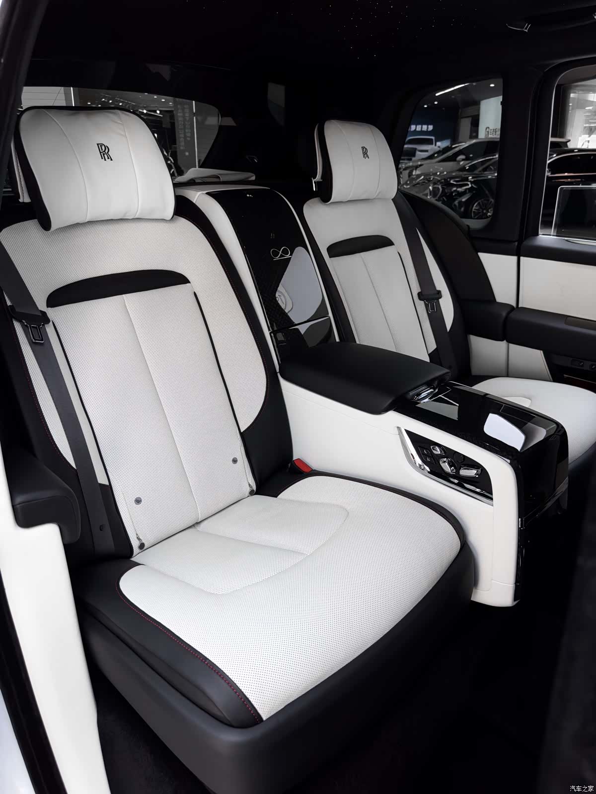 Rolls-Royce Cullinan, 2021 28