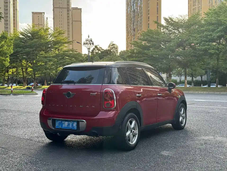 MINI COUNTRYMAN