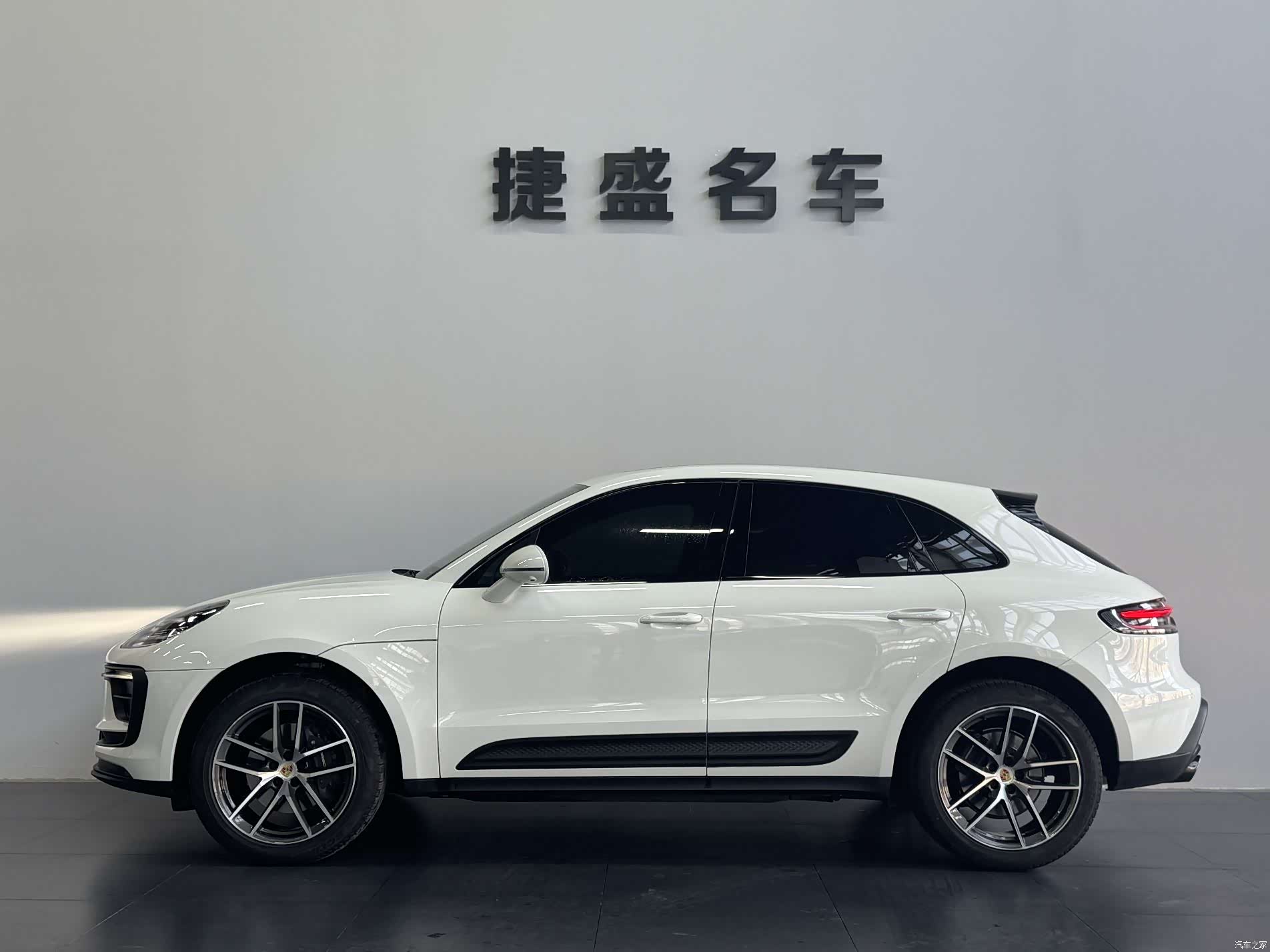 Porsche Macan, 2022 3