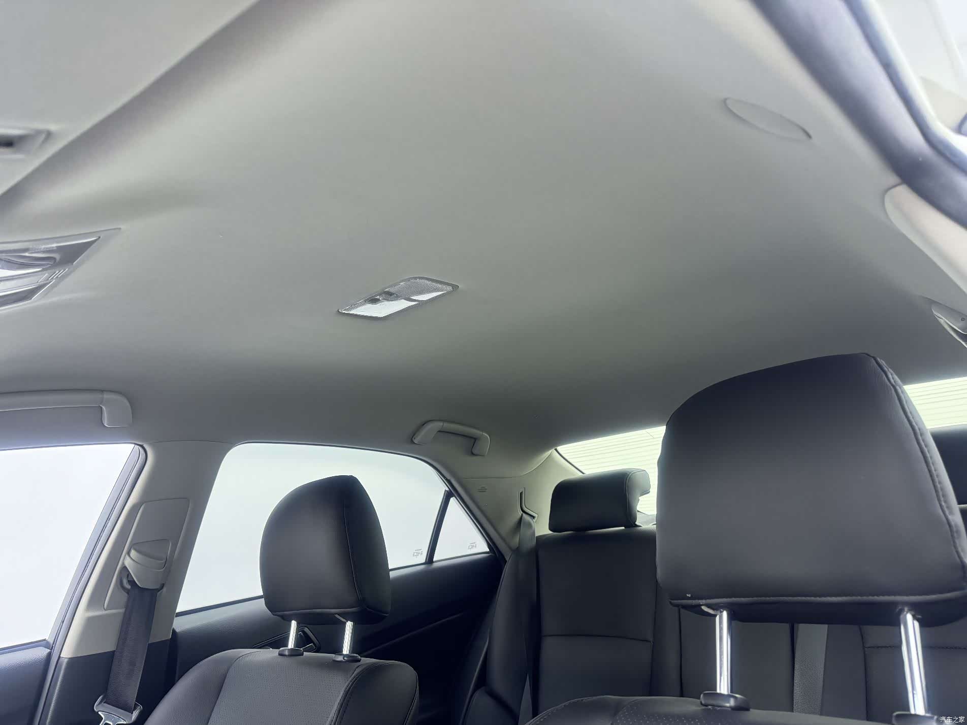 Toyota 2.5S, 2016 11