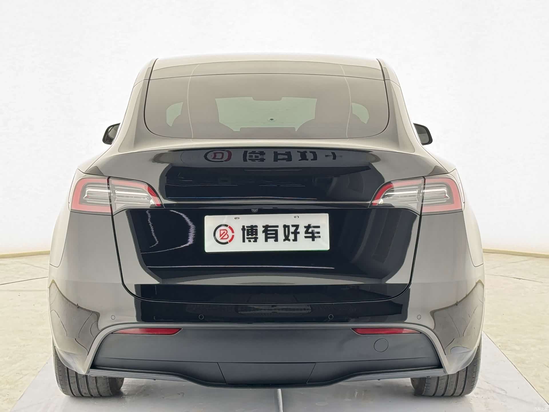 Tesla Model Y, 2024 7